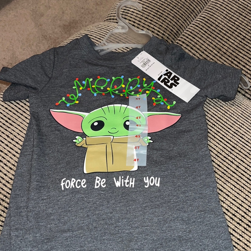 NWT Old Navy “ Merry force be with you” tee Sz 4T unisex
